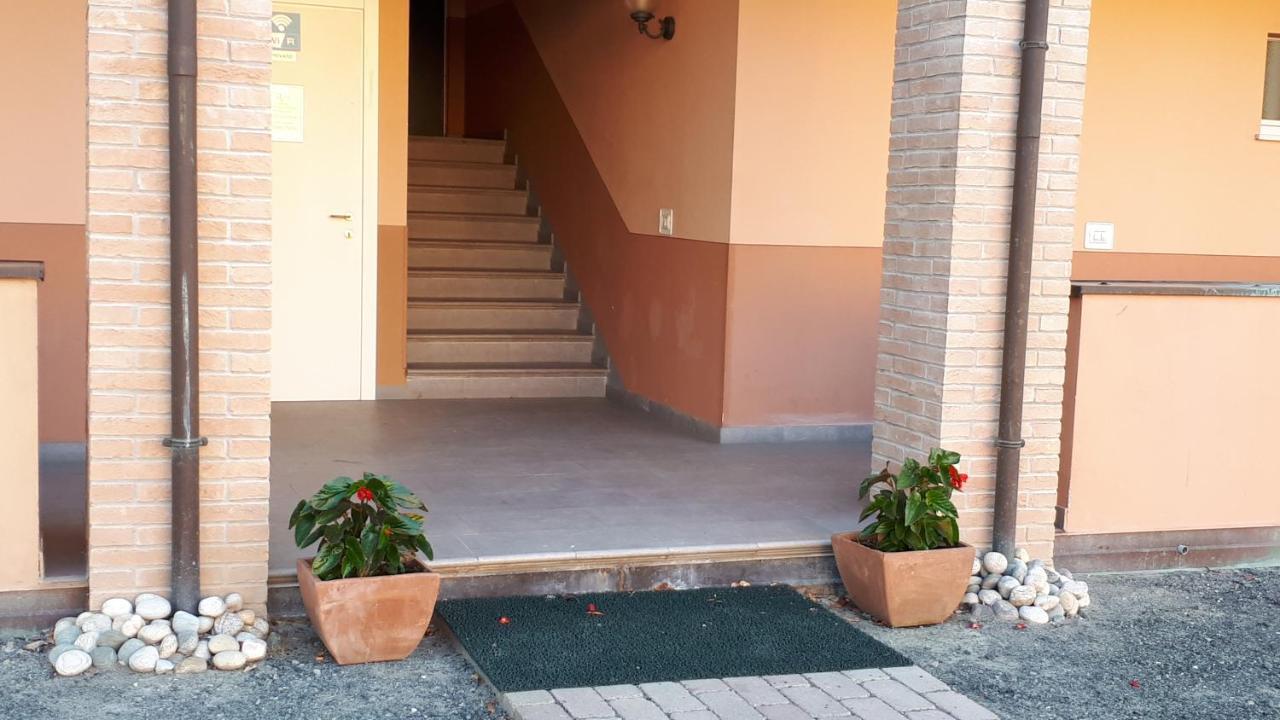Villa Meli Lupi - Residenze Temporanee Parma Eksteriør bilde