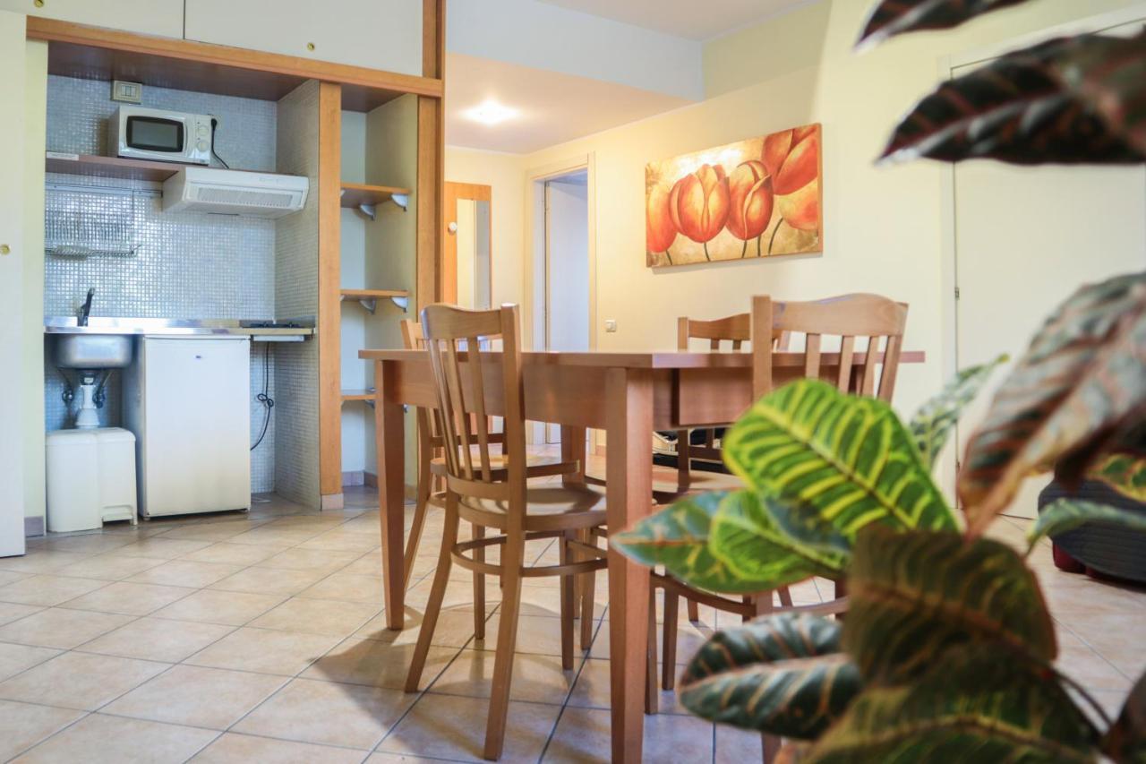 Villa Meli Lupi - Residenze Temporanee Parma Eksteriør bilde