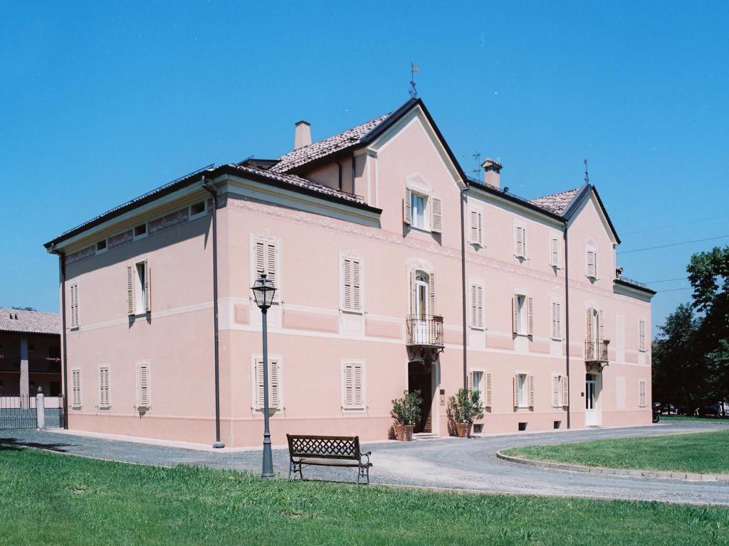 Villa Meli Lupi - Residenze Temporanee Parma Eksteriør bilde