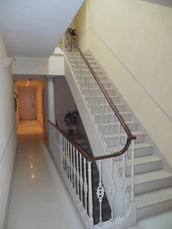 Villa Meli Lupi - Residenze Temporanee Parma Eksteriør bilde