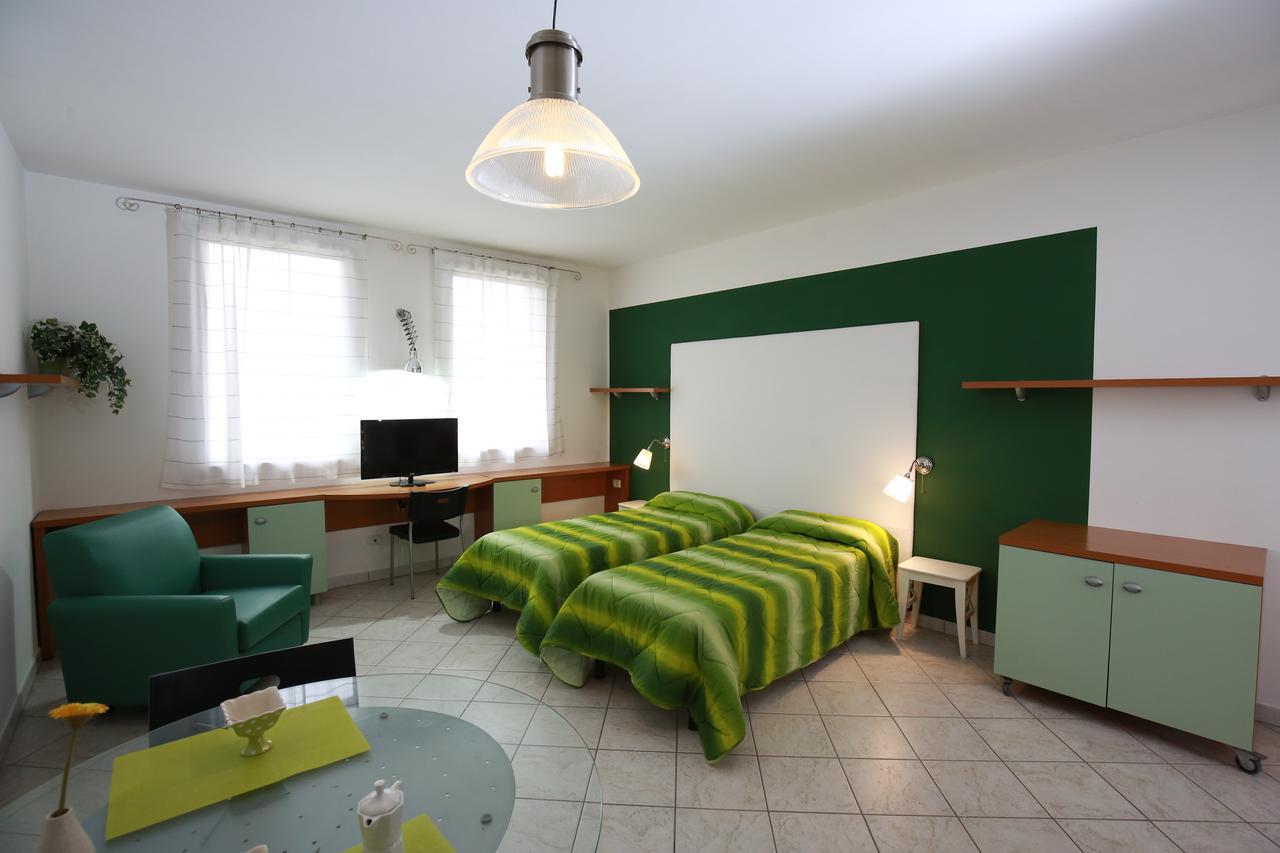 Villa Meli Lupi - Residenze Temporanee Parma Eksteriør bilde