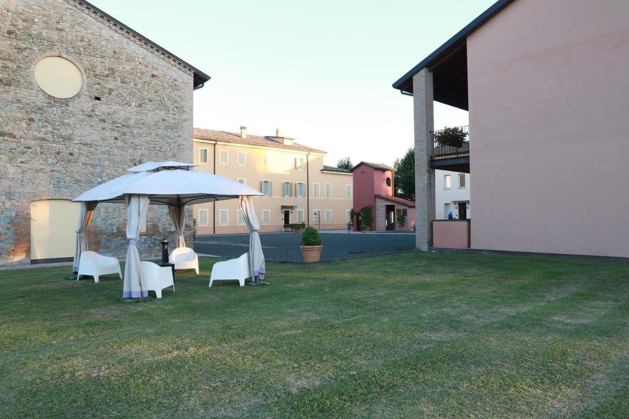 Villa Meli Lupi - Residenze Temporanee Parma Eksteriør bilde