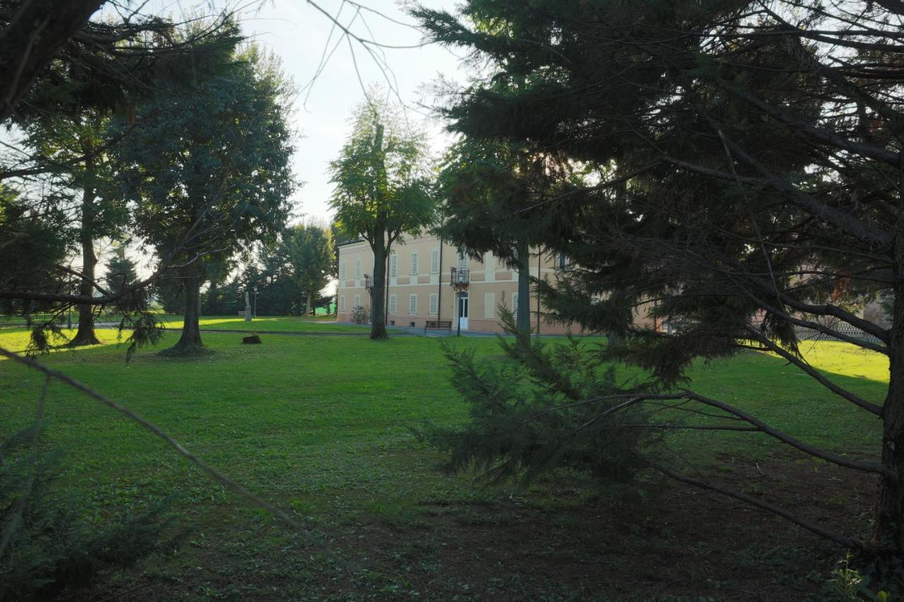 Villa Meli Lupi - Residenze Temporanee Parma Eksteriør bilde