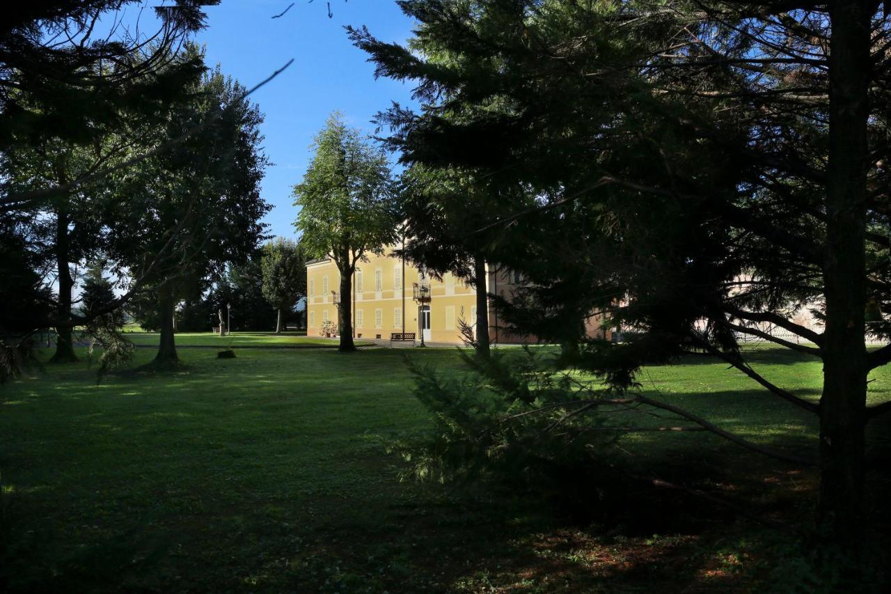 Villa Meli Lupi - Residenze Temporanee Parma Eksteriør bilde